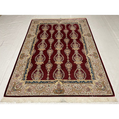 Tapis unique en laine rouge / ivoire 5 pi 5 po x 6 pi 9 po One-of-a-Kind