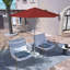 Parasol en fibre de verre 7,5 pi avec passe-partout blanc-454072600