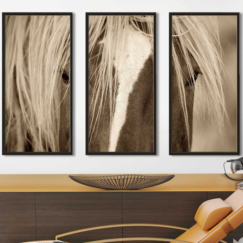 "The Blonde" par Lisa Dearing, reproduction sur toile flottante 3 pièces, H 41,5 po x l 64,5 po x P 2 po