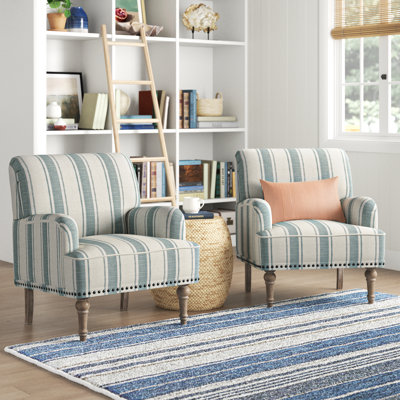 Fauteuil l 28,7 po Arching avec pieds en bois massif et garniture cloutée