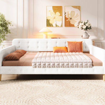 Grand lit de jour beige, revêtu de lin, 4 pieds de soutien, structure solide, polyvalent pour la décoration intérieure, lit de jour beige de construction, design moderne, assise et sommeil confortables, facile à poser