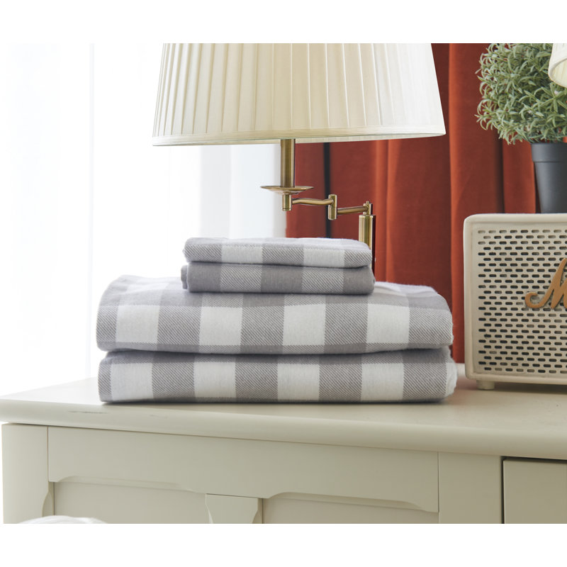 Elegant Comfort Luxuriously Soft 4-Piece Velvet Plush Flannel Sheet Set - Premium Quality -Cozy Warm, Anti-Static, Non Pilling Fuzzy Velvet Flannel Fleece Deep Pocket Sheet Set