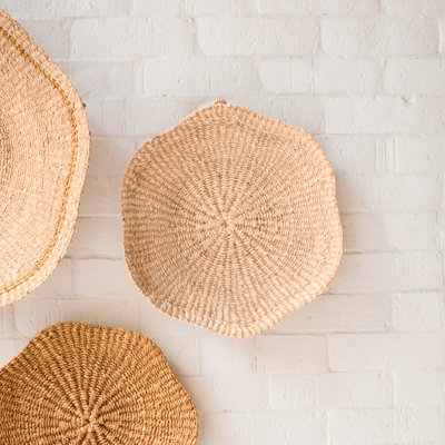 Medium Scallop Wall Basket