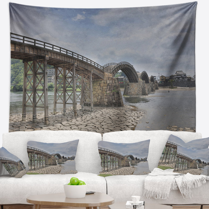Paysage, pont Kintai à Iwakuni, tapisserie Yamaguchi, H 68 po x l 80 po
