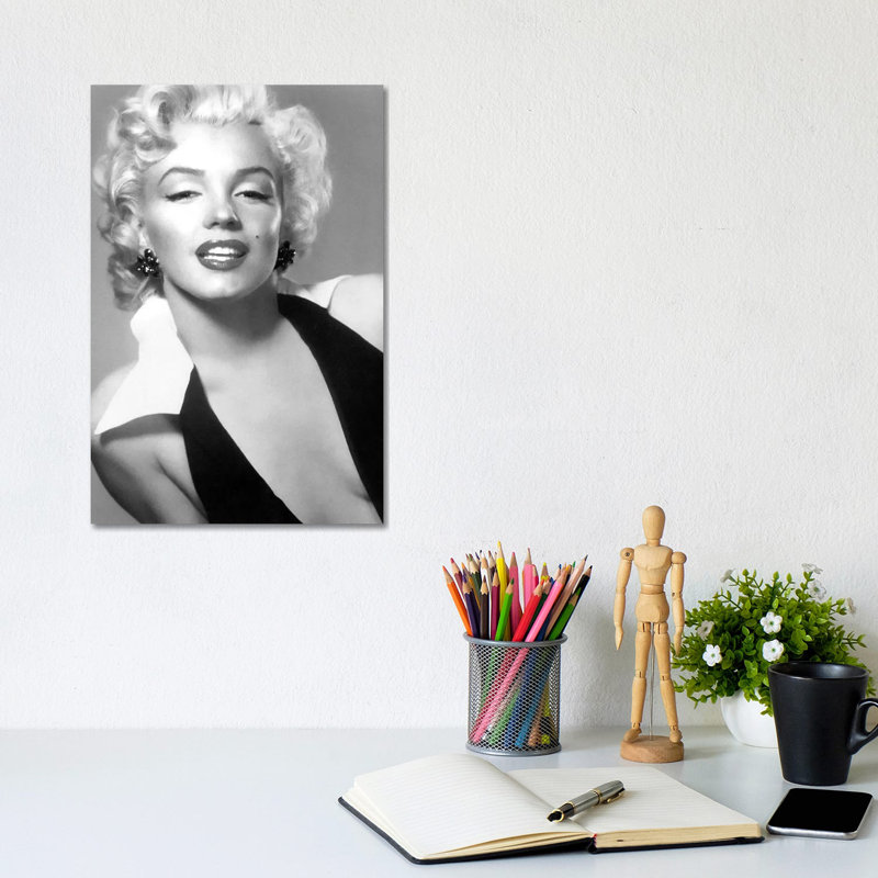Classic Marilyn Monroe Pose II by Radio Days - Print on Canvas, 20.32 cm H x 30.48 cm W, Wrapped Canvas