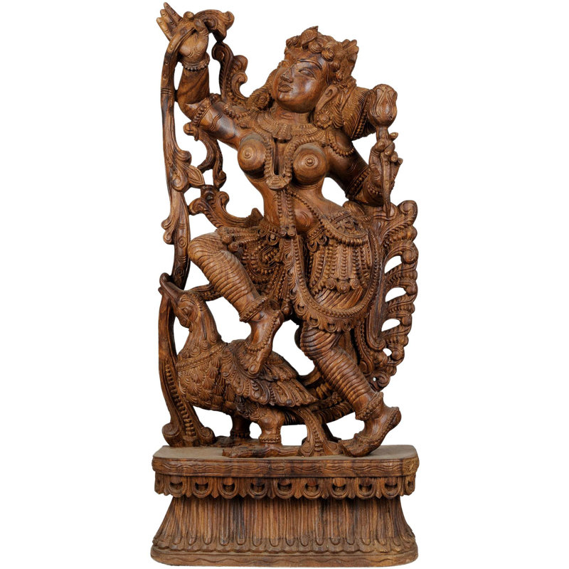 Céleste Apsara avec son cygne