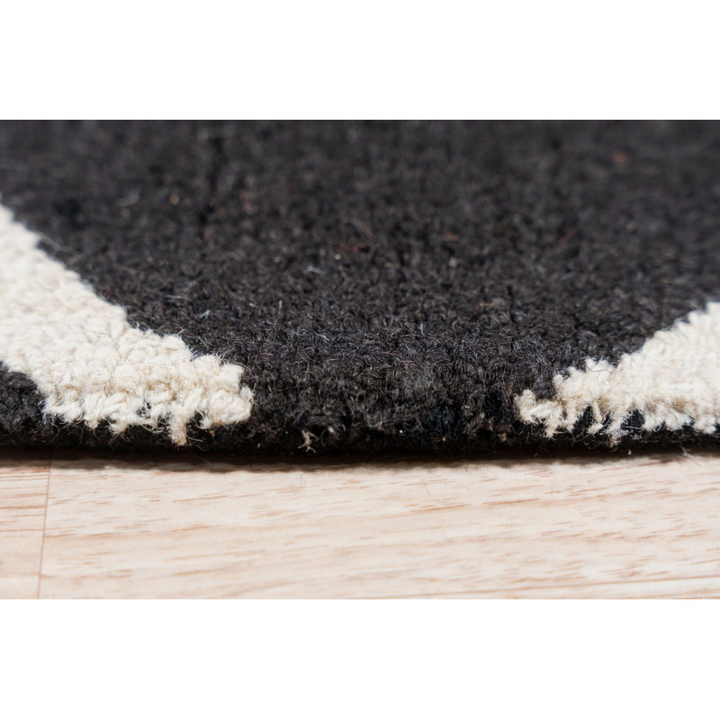 Hand Tufted Wool Area Rug in Black, Black