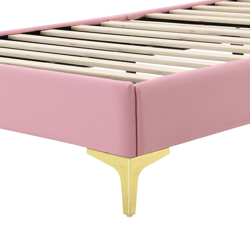 Bed, Pink