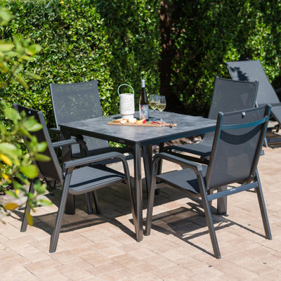 Basic Plus 5-piece Set W/ Stack Chairs