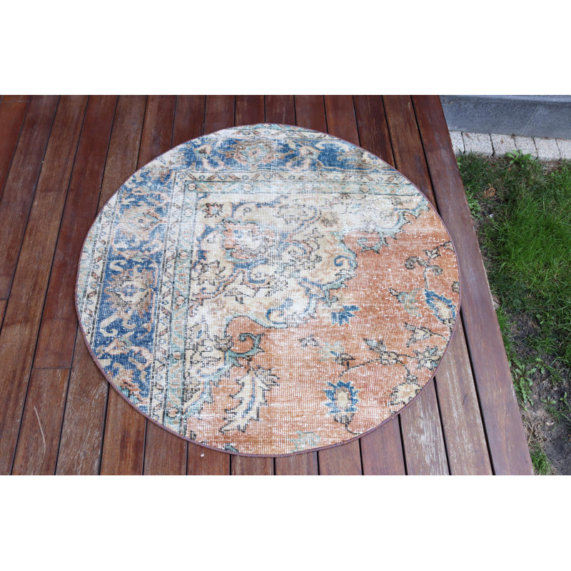 Petit tapis turc vintage rétro au design anatolien discret avec un soupçon d'orange pour un look bohème chic
