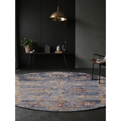 Tapis gris soyeux et moelleux