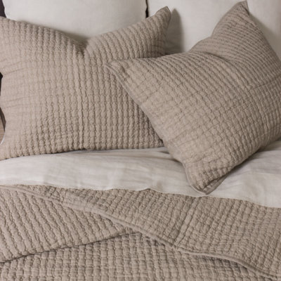 Cathalina Linen Quilt
