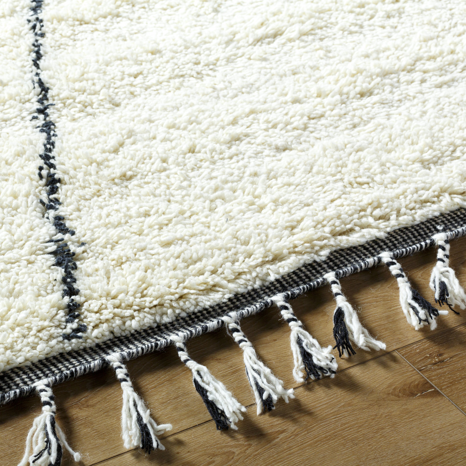 Jovan Handmade Wool White Rug, Rectangle 9' x 12'