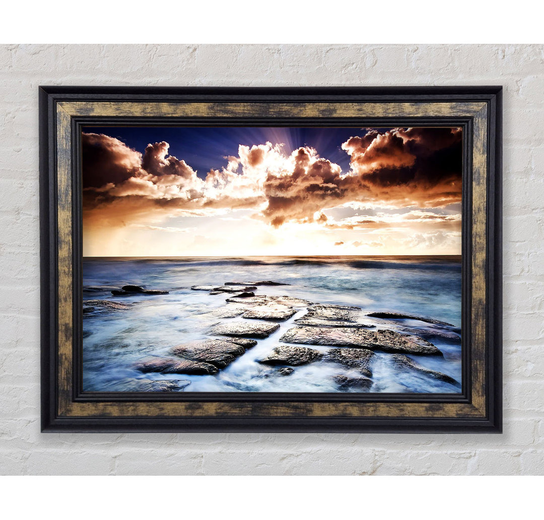 Ocean Shore Below The Clouds - Einzelne Bilderrahmen Kunstdrucke