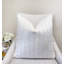 Housse de coussin en velours rayé-114828942-114828943