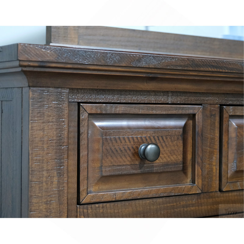 Commode brune à 7 tiroirs