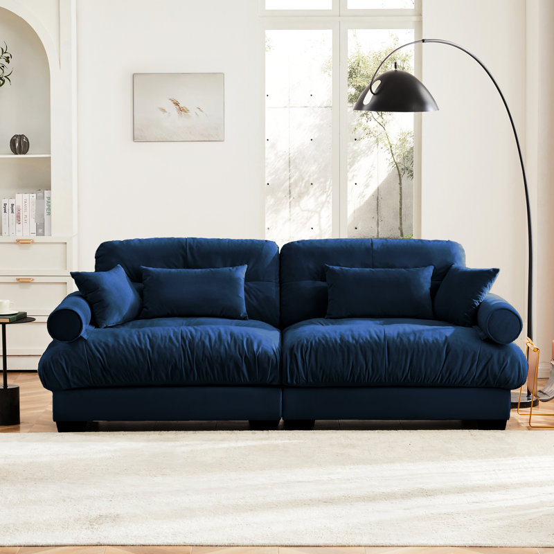Deux places bleues modernes avec coussins de soutien et coussins de taille exquis