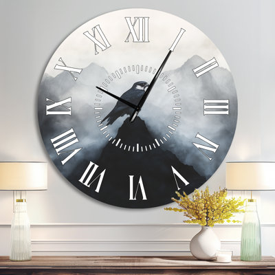 Faucon au sommet I - Horloge murale en métal rustique noir