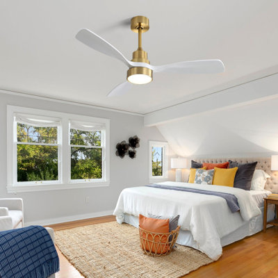 Ventilateur de plafond à pales en bois massif avec télécommande, moteur à courant continu écoénergétique