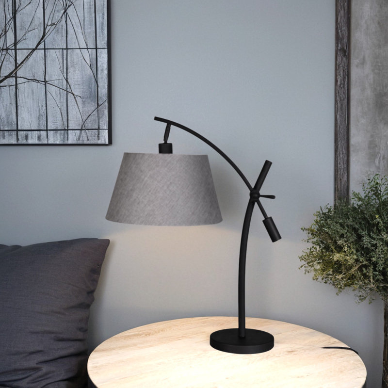 Lampe de table en métal