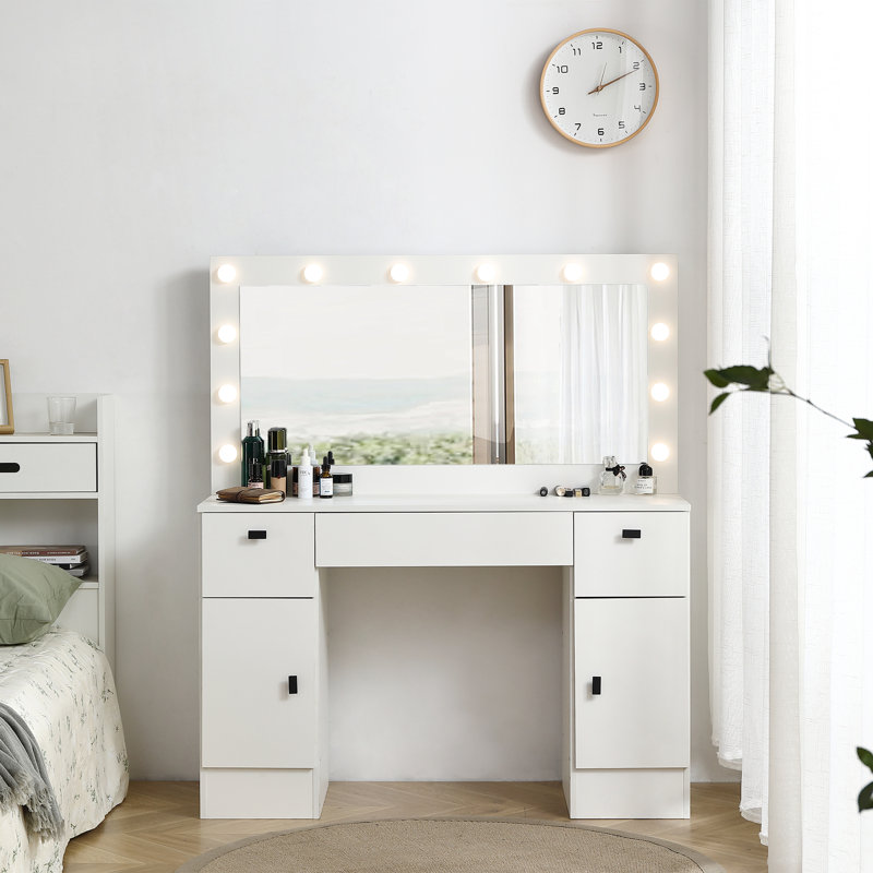 Vanity Table With Lighted Mirror