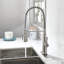Robinet de cuisine rétractable à poignée simple avec accessoires-70171896
