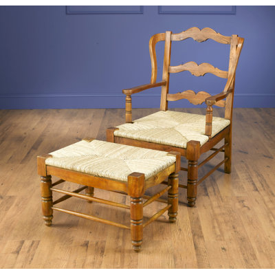 Fauteuil à oreilles et repose-pieds Getz