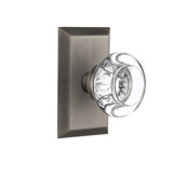Studio Plate with Round Clear Crystal Door Knob