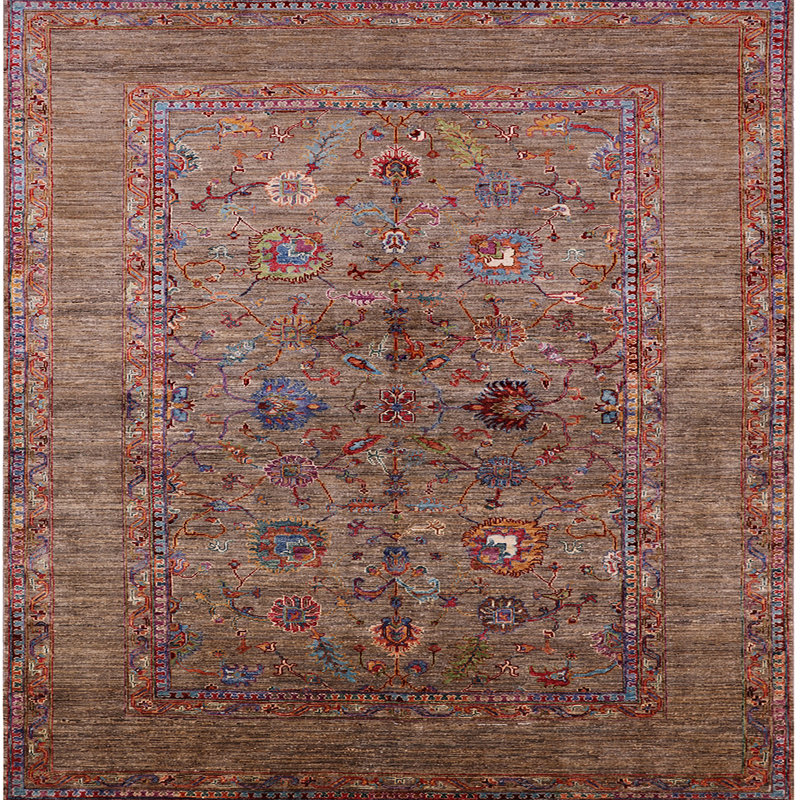 Tapis brun à motif oriental, Carré 7 pi