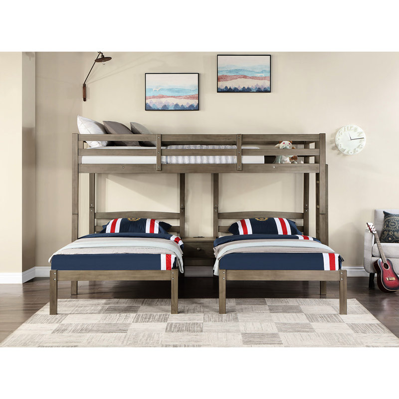 Lit simple simple transitionnel gris chaud, fabrication en bois massif, position réversible, table de chevet encastrée avec et puissance, barrières de sécurité pour une utilisation sécuritaire, lit compatible avec matelas, cadre, puissance