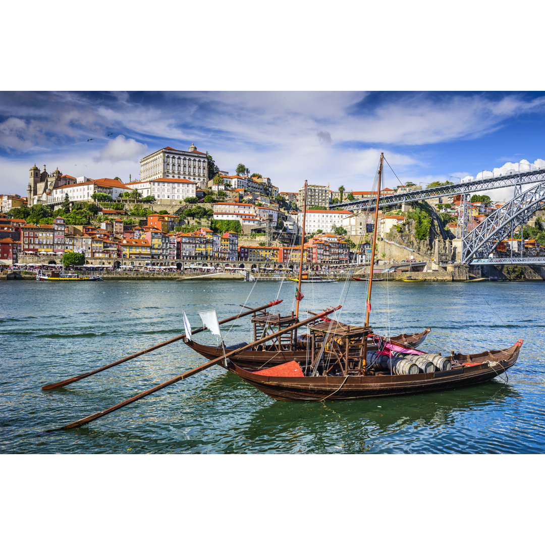 Porto, Portugal Stadtbild von Seanpavonephoto - Leinwandfoto im Wickel