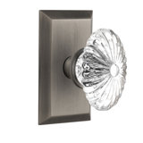 Studio Plate with Oval Fluted Crystal Door Knob