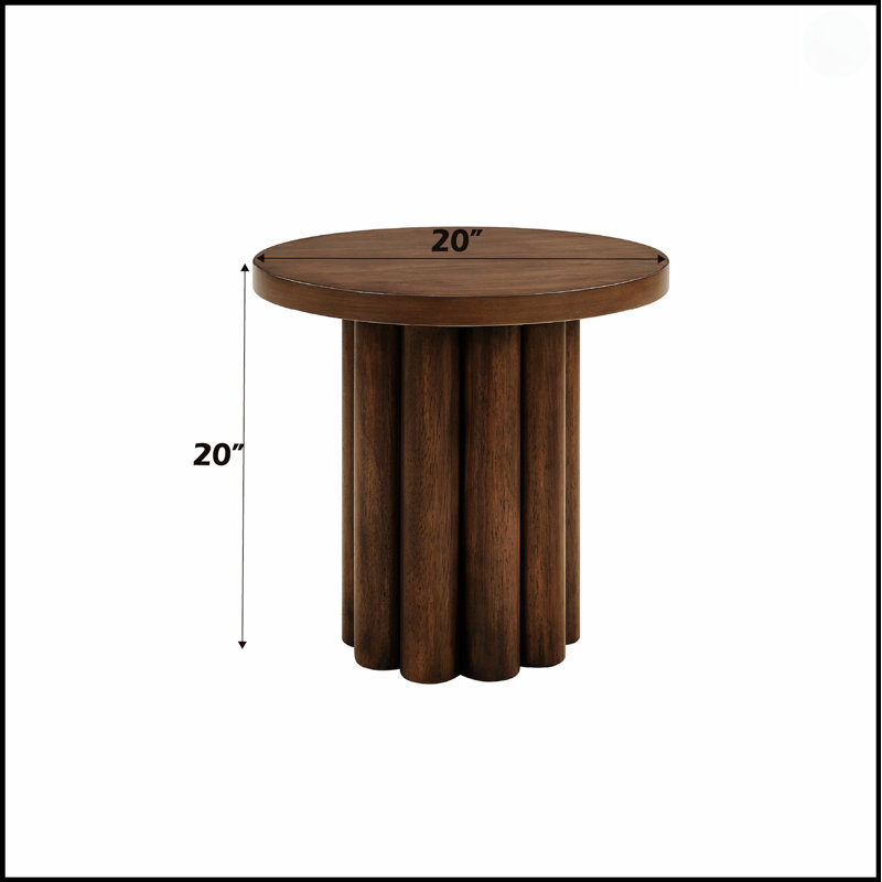 Table de bout Loanna à finition en bois polyvalente, parfaite pour les intérieurs modernes et rustiques, peu encombrante et élégante.