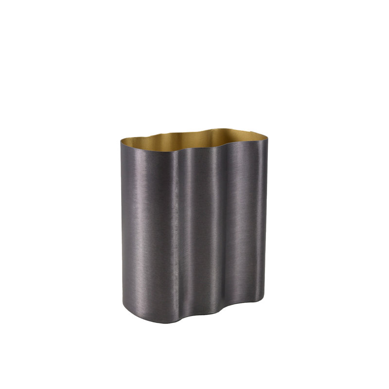 Vase en acier inoxydable Serene Spaces Living Ripple, H 6 po x l 3,2 po x P 3,2 po