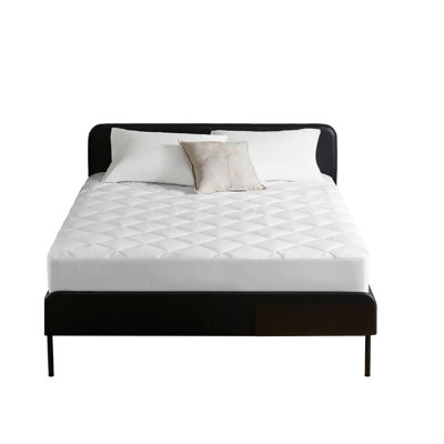 Overfilled Deep Pocket Mattress Pad White