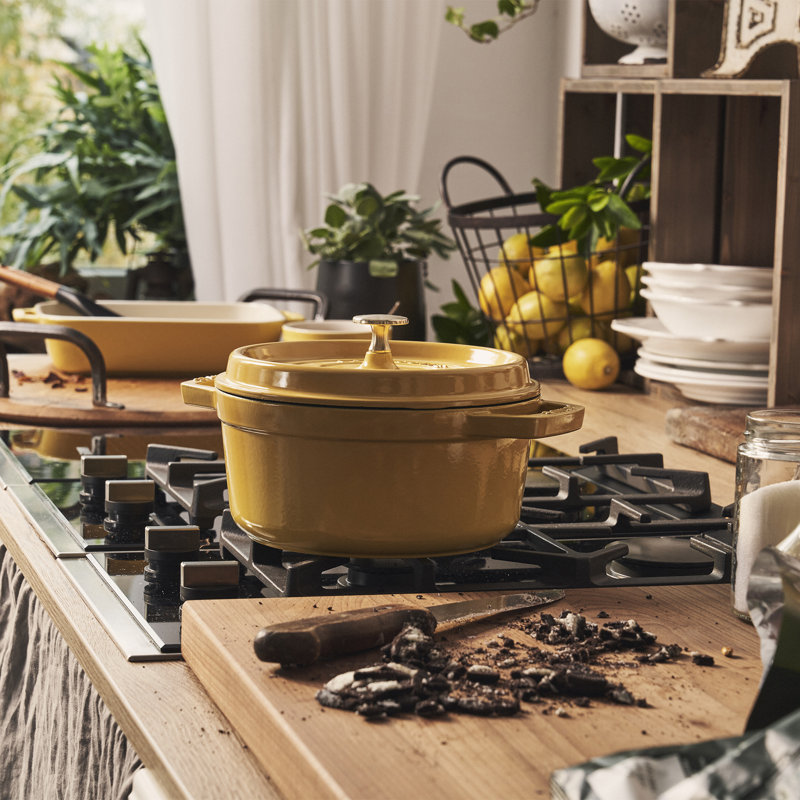 La Cocotte Cast Iron Round Cocotte, Citron, 5.5 quarts