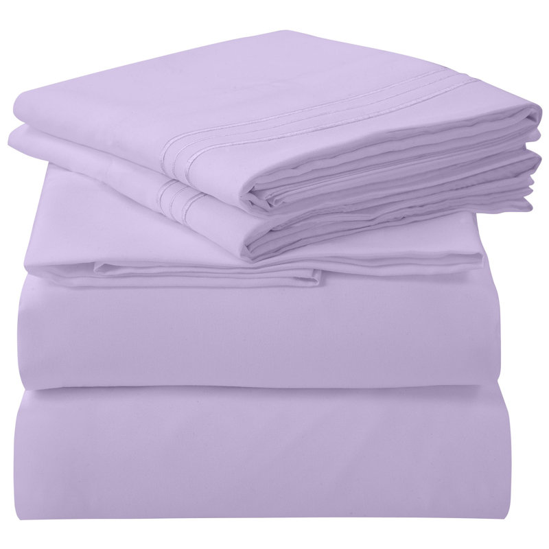 Royale Linens 4 Piece Sheets Set - Soft Brushed 1800 Microfiber Bedding - 1 Fitted and 1 Flat Sheet, 2 Pillow cases - Wrinkle Free & Fade Resistant - Hotel Luxury Bed Sheets Set