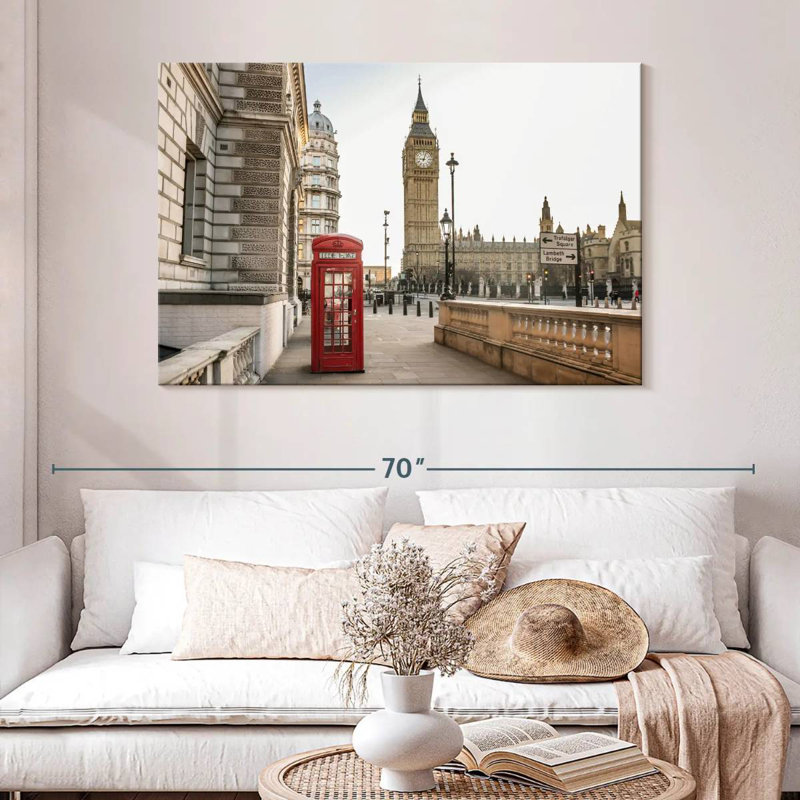 Nicci Streetside Phone Box