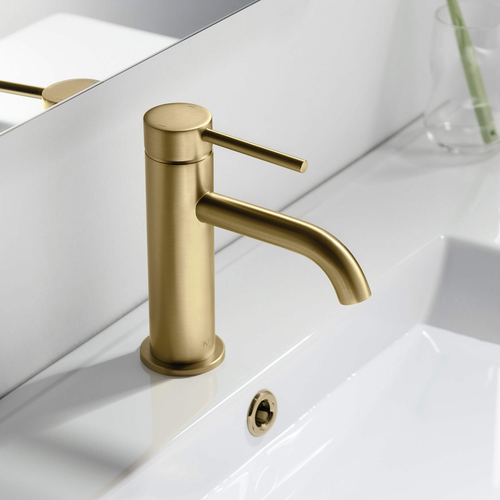 Circular Single-Hole Bathroom Faucet, Drain Assembly Included, Brushed Brass