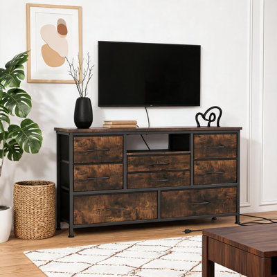 Meuble télé de 120 cm avec 8 tiroirs en tissu, éclairage DEL et prises électriques, structure de rangement robuste en métal.