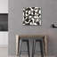 «Quirky 2» par Cheryl Warrick, art mural en verre acrylique-127876125