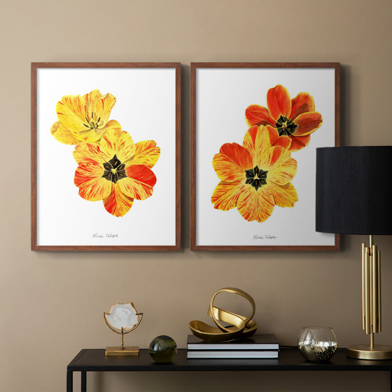 «Olive's Tulips I», reproduction encadrée de qualité supérieure - prête à être accrochée - aucun clou requis - aucun clou requis