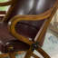 Chaise berçante rétro en bois massif