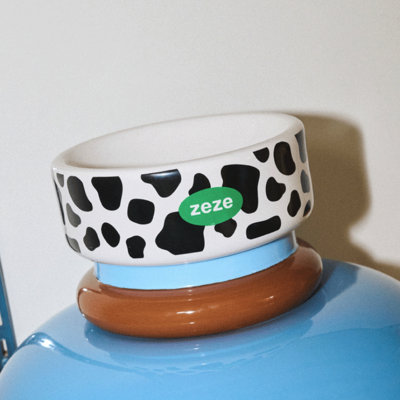 Zeze Moo Cow Print Raised Ceramic Pet Bowl - Elevated 11 oz Anti-Splash Feeding Bowl For Cats & Small Dogs