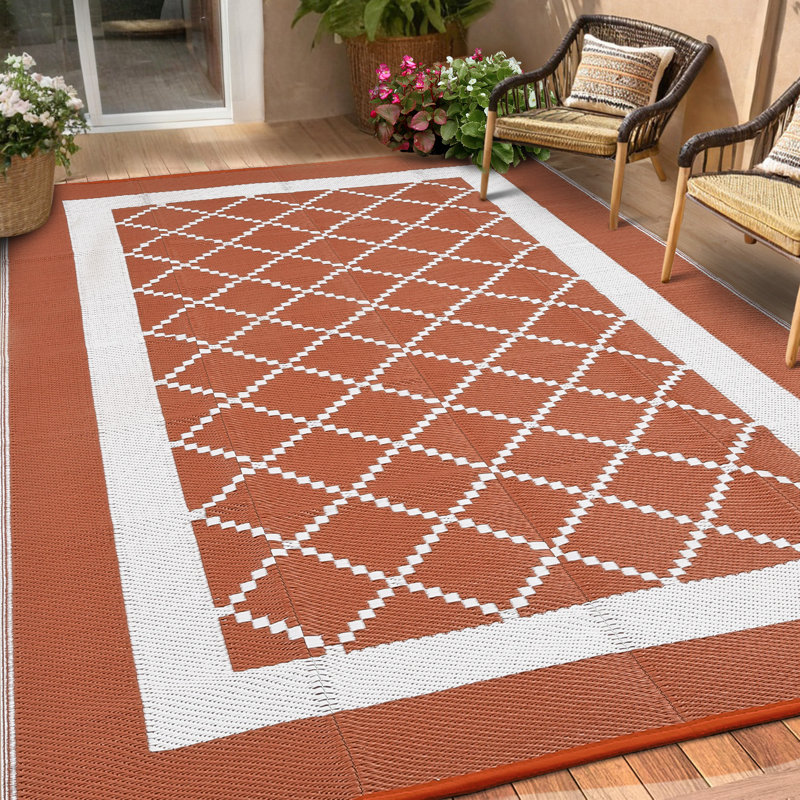 Modern Geometric Outdoor Waterproof Rug  Easy Clean, Non-Slip, Lightweight Reversible Plastic Straw Mat for Patio, Deck, Porch, RV, Balcony, Beach