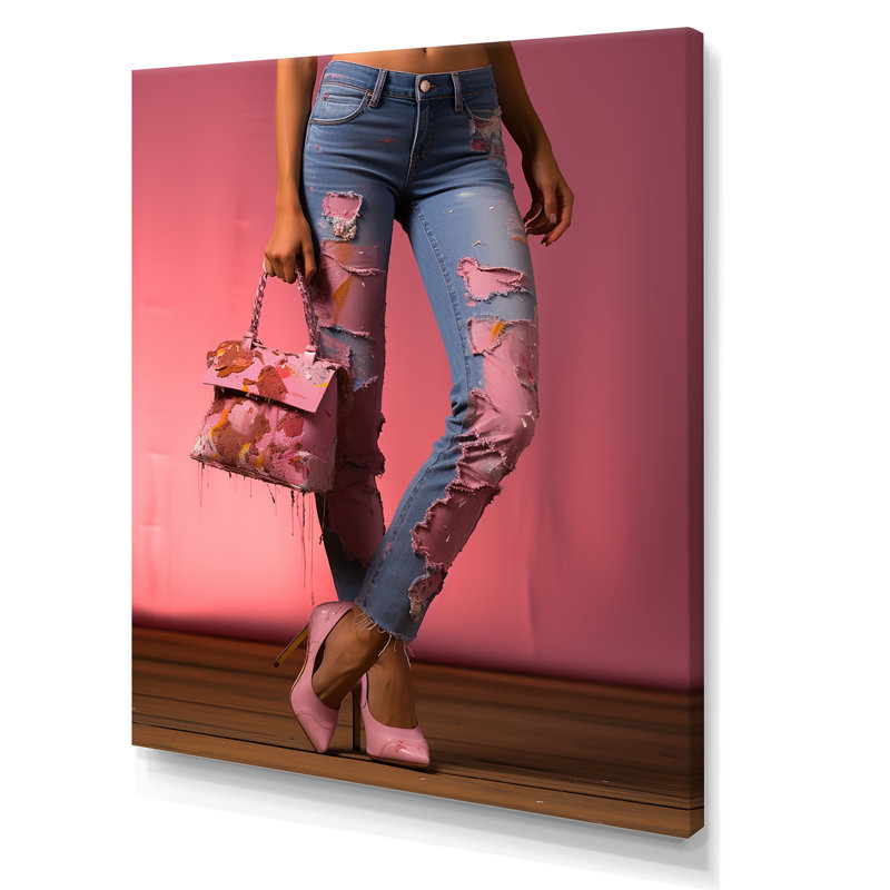 «Fashion Woman Worn and Torn in Style», reproduction sur toile, Toile tendue, H 32 po x l 24 po x P 1 po