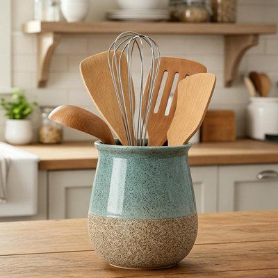 Wide mouthed and large capacity kitchen countertop utensil rack, modern farmhouse ceramic utensil storage container, used for shovels, spoons, and egg beaters