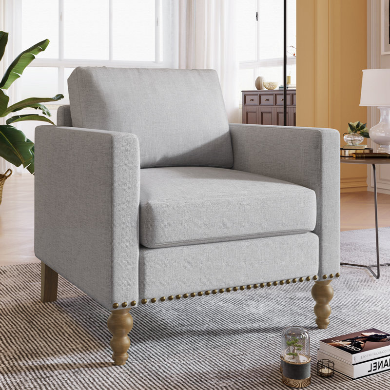 Fauteuil d'appoint en lin Aizlee Classic avec garniture cloutée bronze, Lin gris pâle