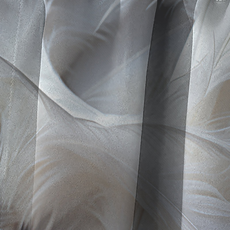 «Light As A Feather I» - Rideau occultant à imprimé animal plumes - 1 panneau, L 52 po x L 84 po