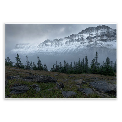 «First Snow Mountains», art mural par Hunter Page
